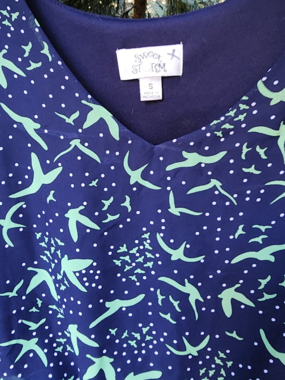 EUC Small Jr's Sweet Storm Navy & birds flutter sleeve pullover dress